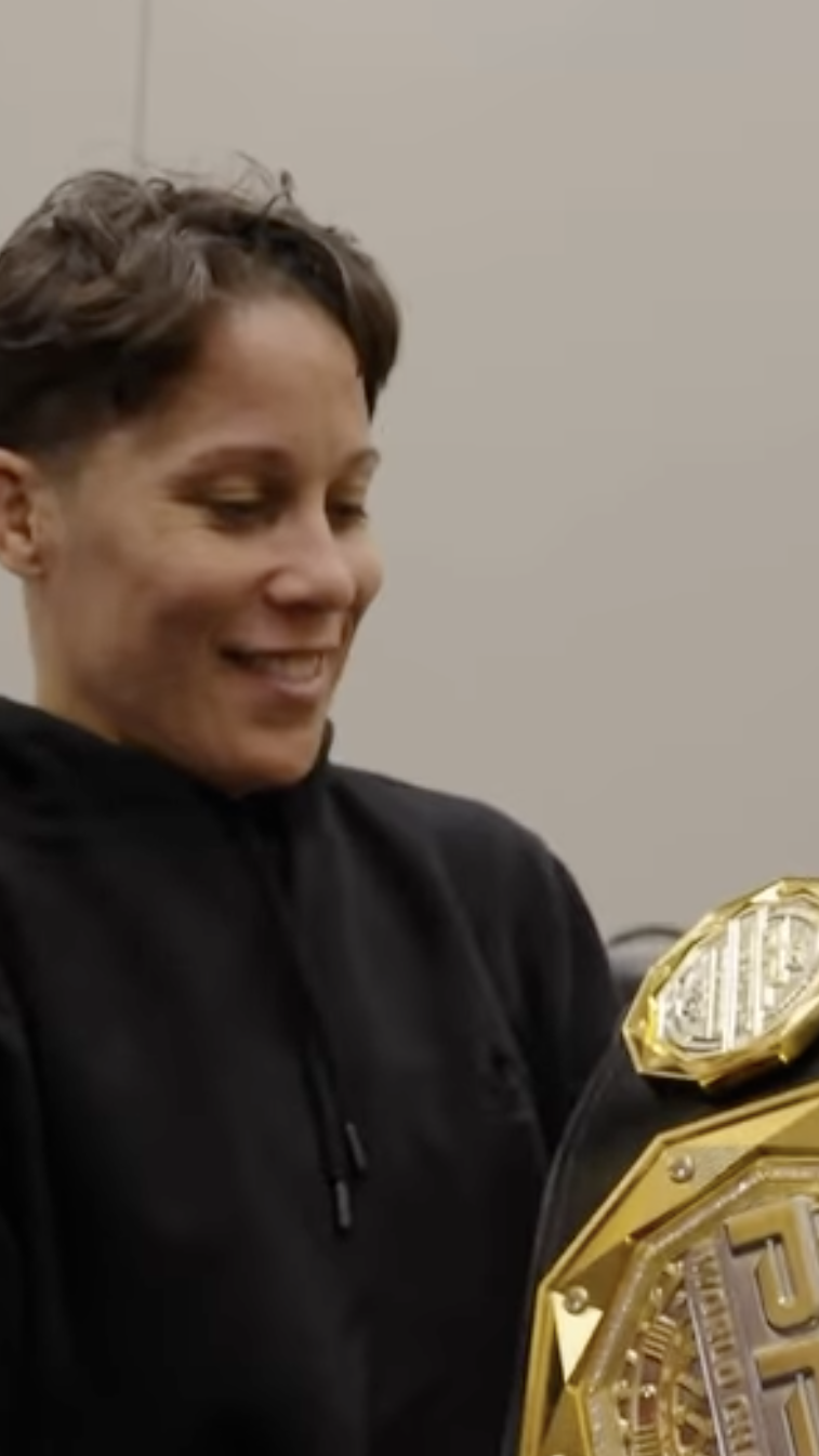 LIZ CARMOUCHE GETS A LOOK AT THE BELT - PFL CHICAGO